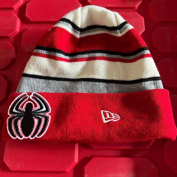 New Era Marvel Spiderman Adult O/S Beanie - Picture 3 of 5